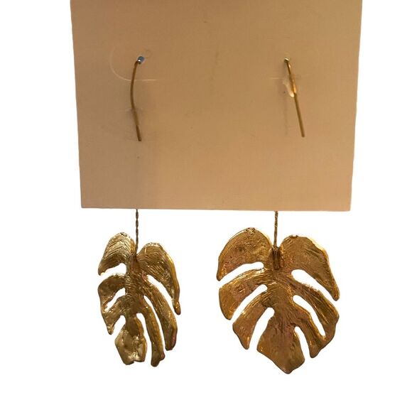 John Golt Pacsun Gold Dangle Set of Heart Earrings and Palm Leaf Earrings - Picture 4 of 4